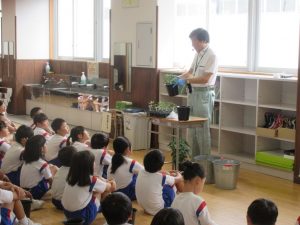 2025年9月11日　小学校スプレーギク教室1